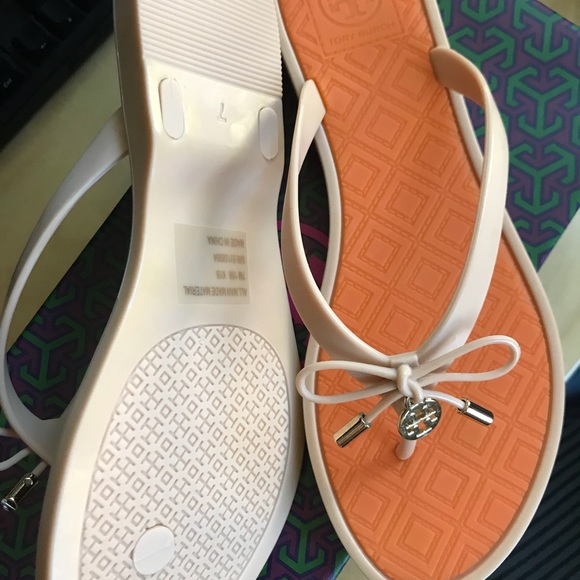 SOLD Tory Burch Jelly Bow Beach Flip Flop Sandals - Picture 2 of 8